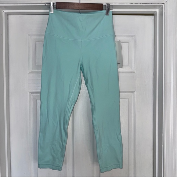 NWT Lululemon Align High Rise Crop 23” Leggings Icing Blue 8 Warm - Picture 2 of 5